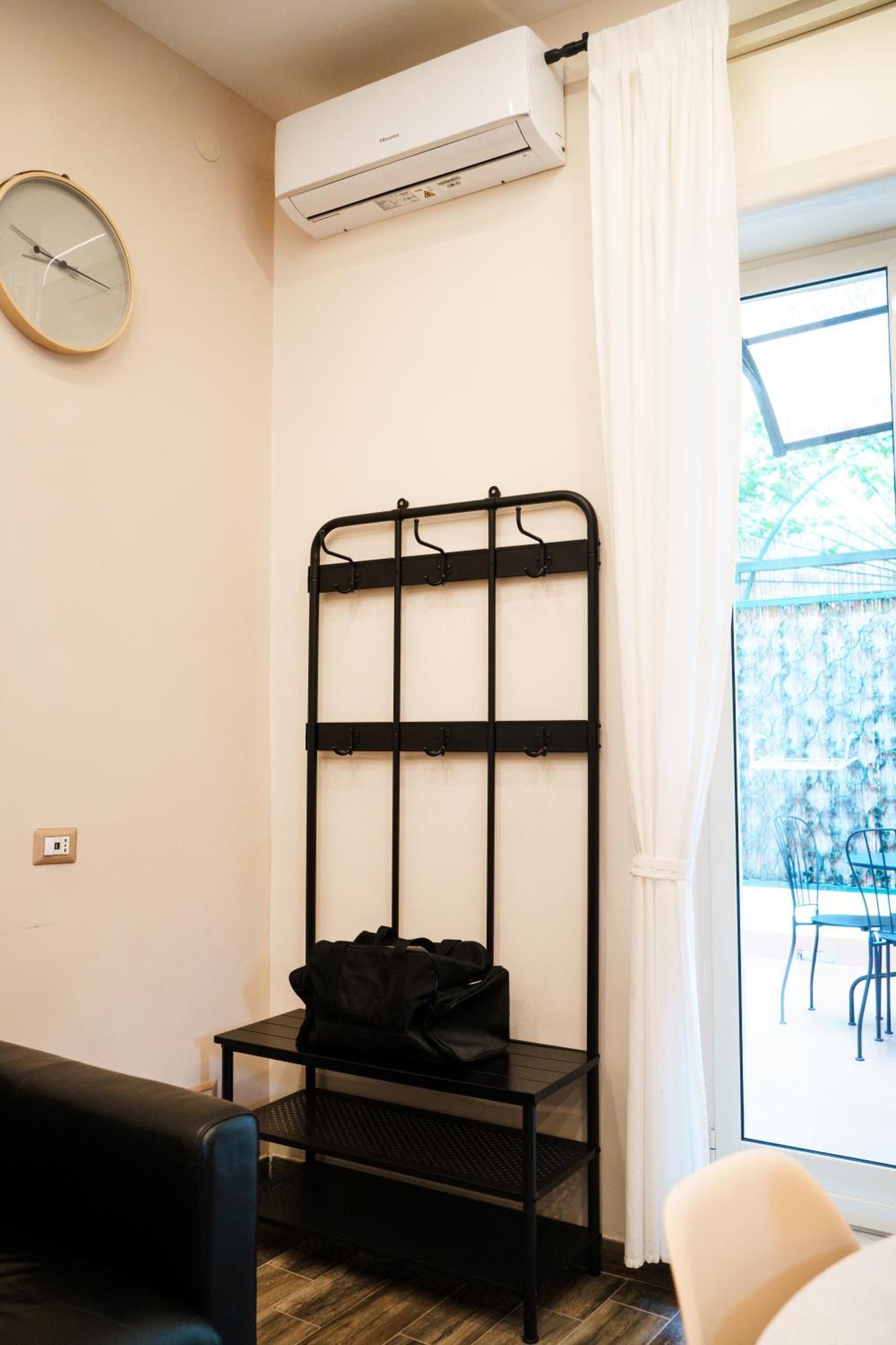 Chiatamone Relais Apartment Naples Exterior photo