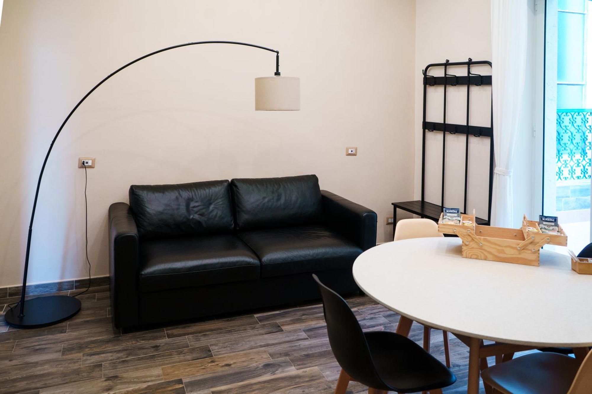Chiatamone Relais Apartment Naples Exterior photo